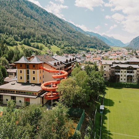 Neueroeffnung Miaflor Familien- & Aktivresort Ried im Oberinntal Dış mekan fotoğraf