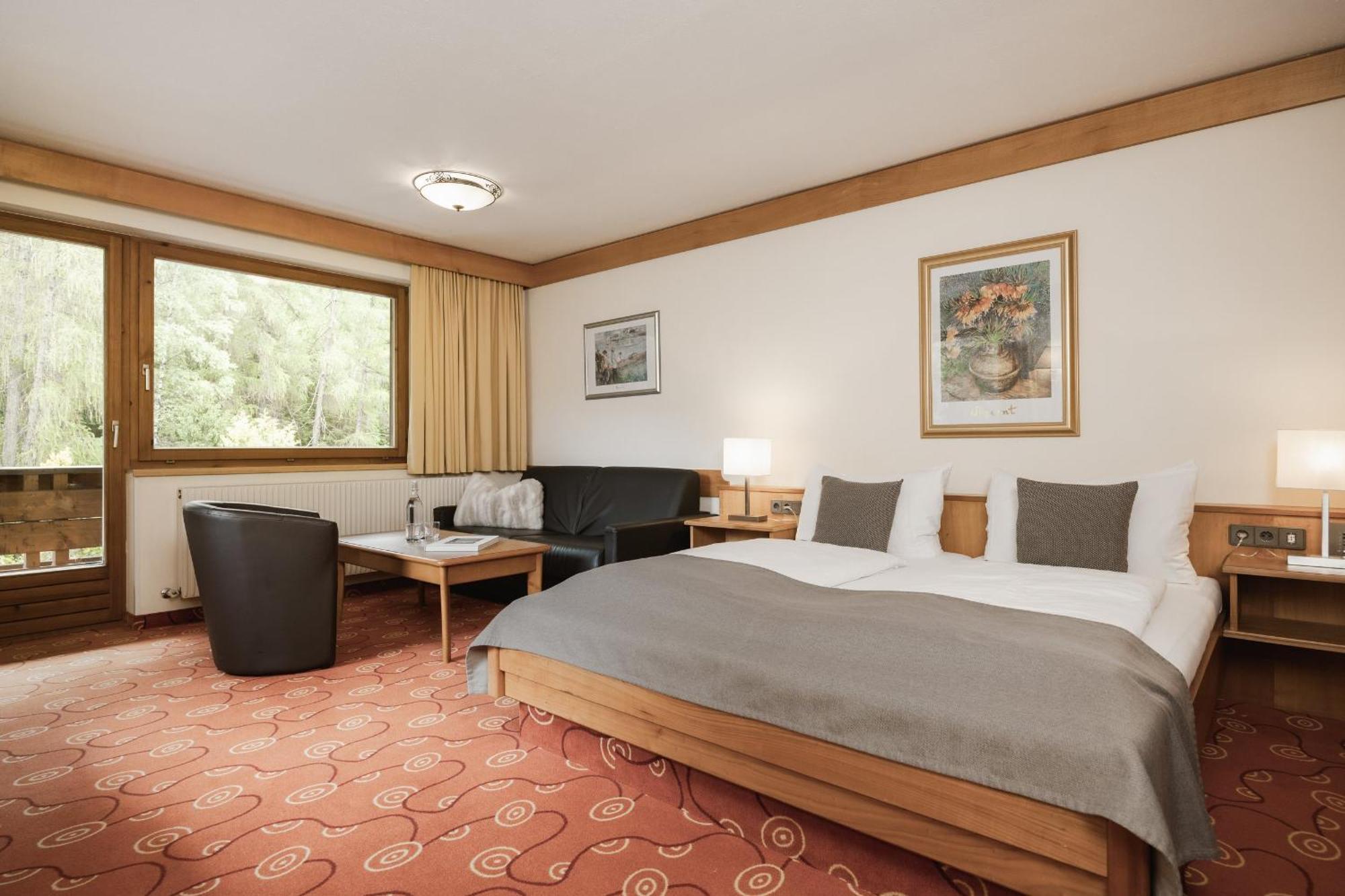 Neueroeffnung Miaflor Familien- & Aktivresort Ried im Oberinntal Oda fotoğraf